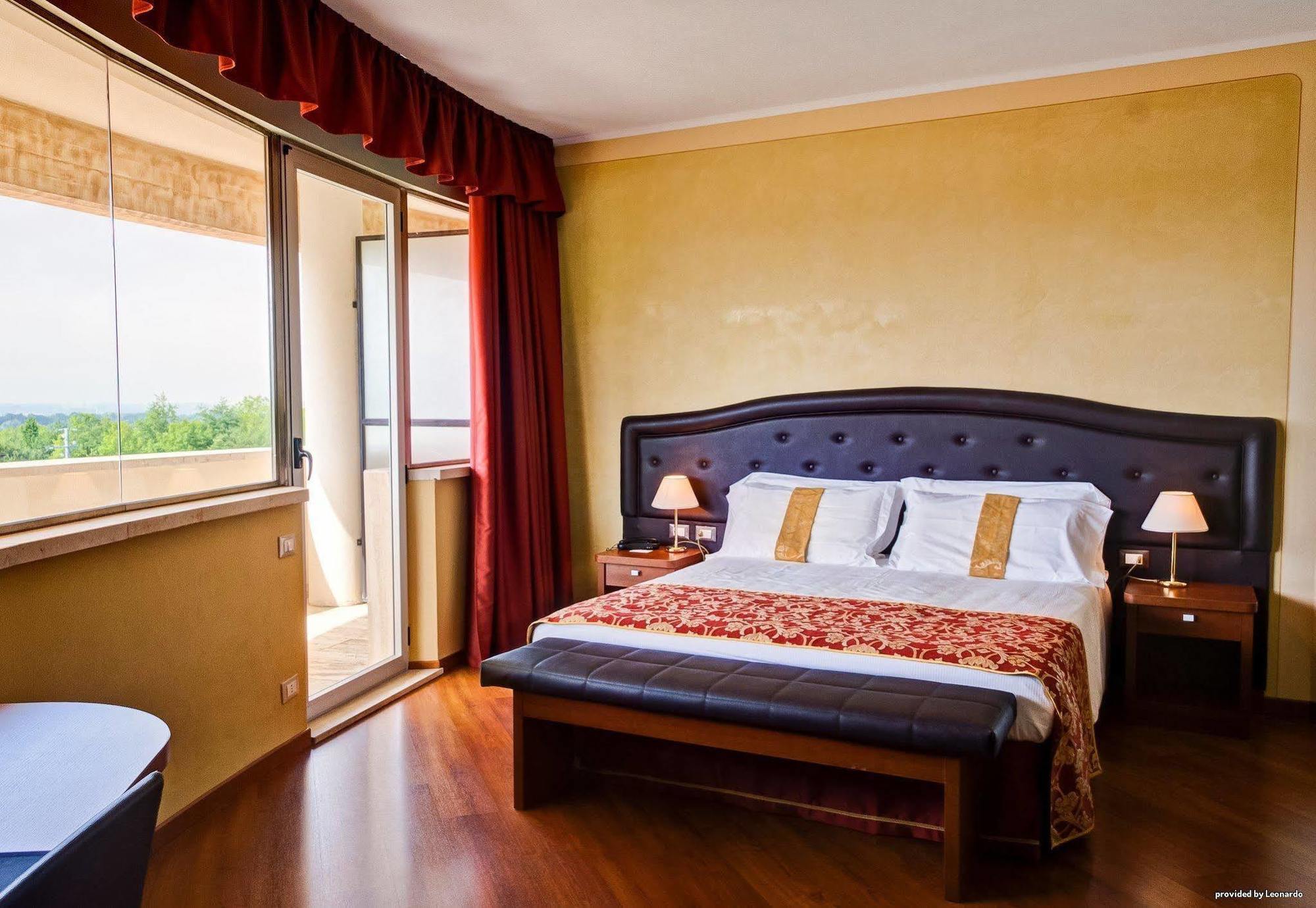 Galileo Palace Hotel Arezzo Zimmer foto