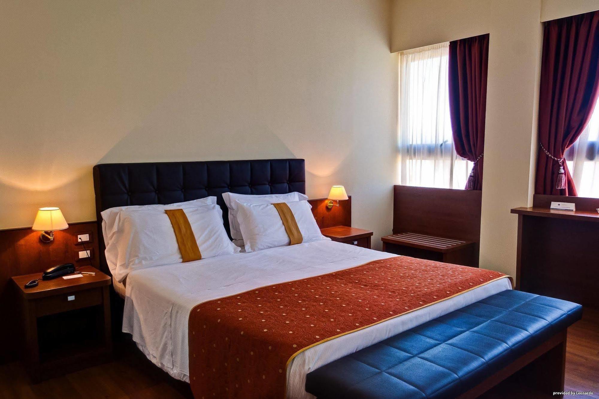 Galileo Palace Hotel Arezzo Zimmer foto