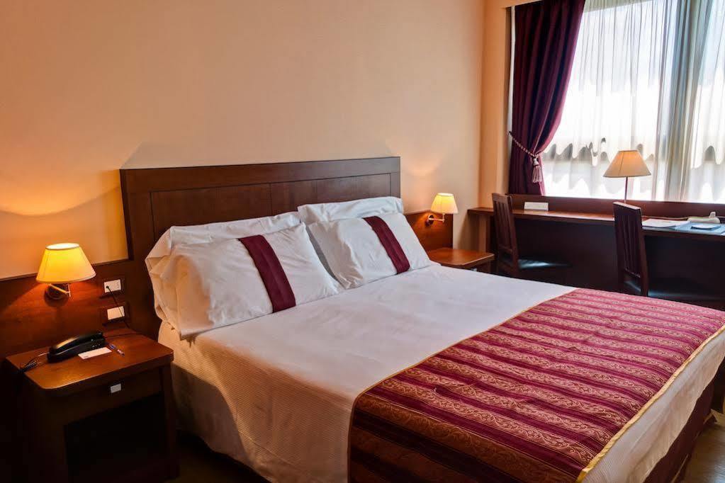 Galileo Palace Hotel Arezzo Zimmer foto